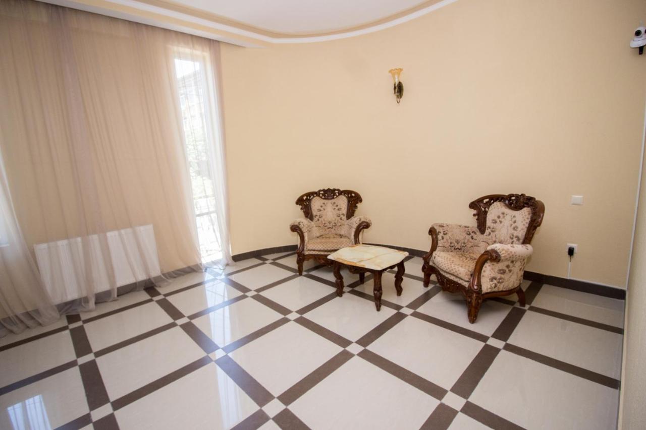 Tbili House Hotel Tbilisi Exterior photo